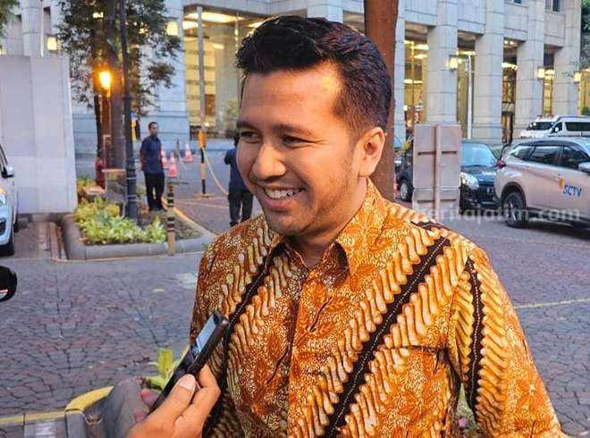 Emil Elestianto Dardak.