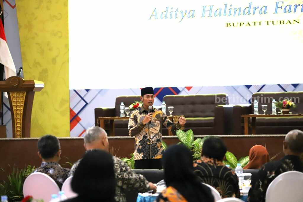 Bupati Tuban Aditya Halindra Faridzky saat menyampaikan usulannya dalam forum bisnis yang digelar.