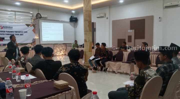 Bawaslu Pamekasan Gelar Sosialisasi dan Pendidikan Pengawas Partisipatif