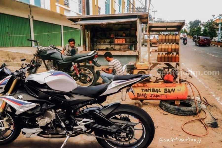 100 Tambal Ban di Surabaya, Ada yang Buka 24 Jam Ilustrasi tempat tambal ban di Surabaya (Akun Instagram saktimojoadi)