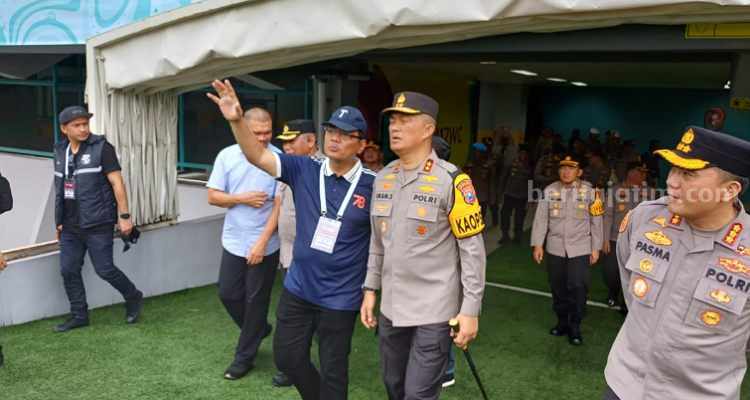 Jelang Opening Pildun U17, Kapolda Siagakan Personil di GBT Kapolda Jawa Timur (Jatim), Irjen Pol Imam Sugianto. (Wahyu H)