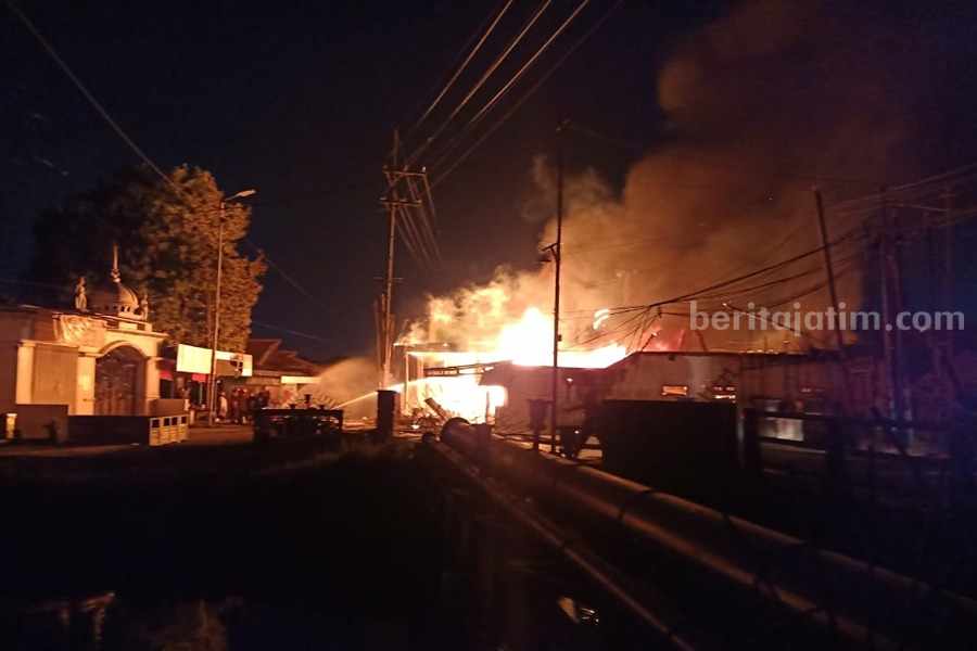 Kabel Dekat Pom Mini di Sidoarjo Meledak, Meleleh Terbakar