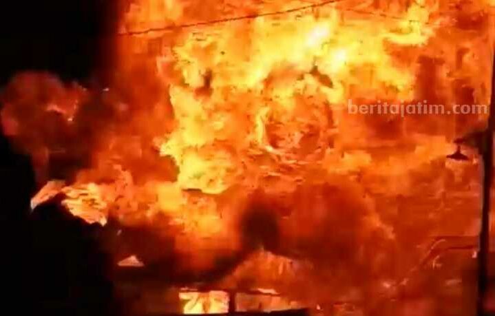 Begini Kronologis Pom Mini Sidoarjo Meledak dan Bakar 3 Rumah, Mobil dan Motor