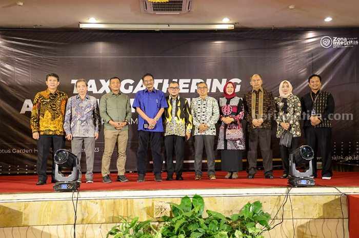 Tax Gathering KPP Pratama, Pemkot Kediri Terima Penghargaan