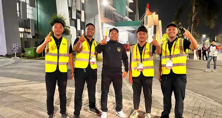 Kisah Mahasiswa di Unesa yang menjadi steward. (Way)