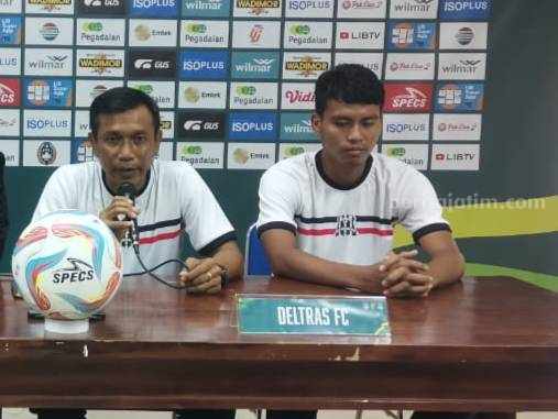 Pelatih Deltras FC Widodo CP saat memberikan keterangan kepada media