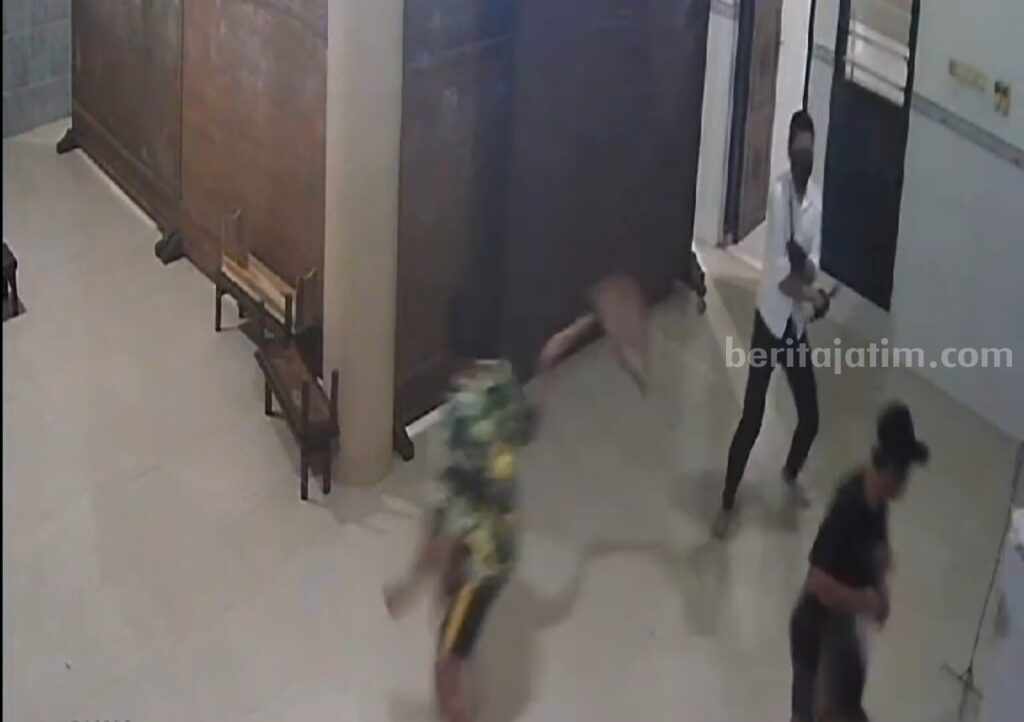 Tangkapan layar dari CCTV milik Wasik.