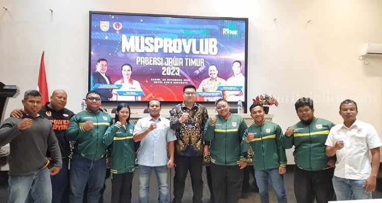 Abram Nathan, Ketua Pabersi Jatim saat pemilihan. (Way)