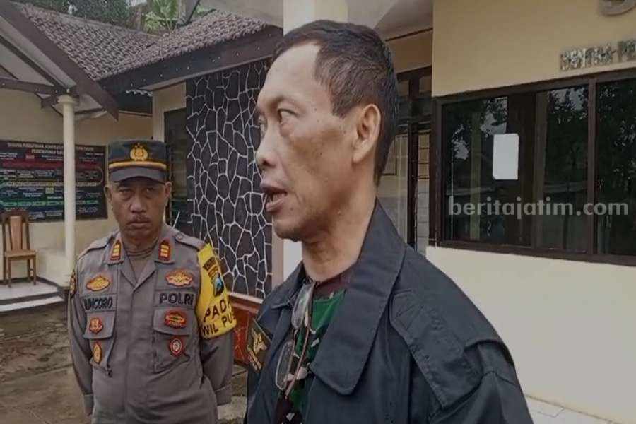 Bangkai Pesawat TT-3103 di Puspo Pasuruan Tinggal Ekor dan Setengah Body Kepala Tim Panita Penyelidik Kecelakaan Pesawat Udara, Marsekal Pertama TNI Easter Hariyanto.