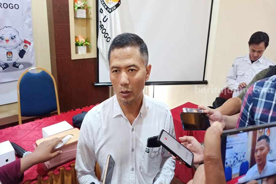 Komisioner KPU Ponorogo Ahamad Fauzi Huda (Foto/Endra Dwiono/Beritajatim.com)