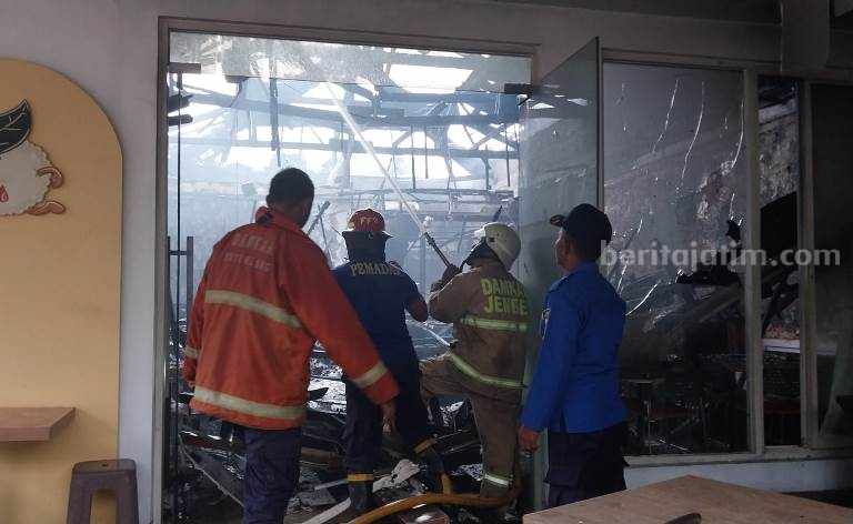 Restoran GM253 di Jember Terbakar