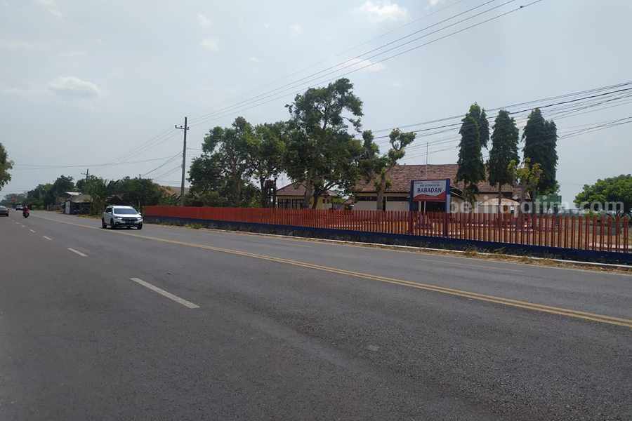 Gudang Bulog di Kecamatan Babadan yang digunakan untuk penyimpanan logistik Pemilu 2024.(Foto/Istimewa)