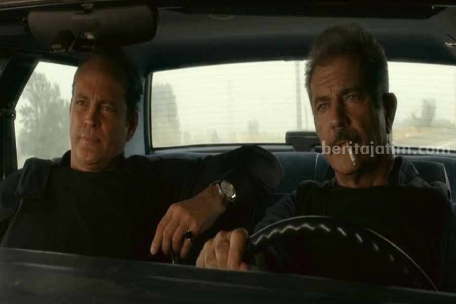 Sinopsis "Dragged Across Concrete", (IMDb.com)
