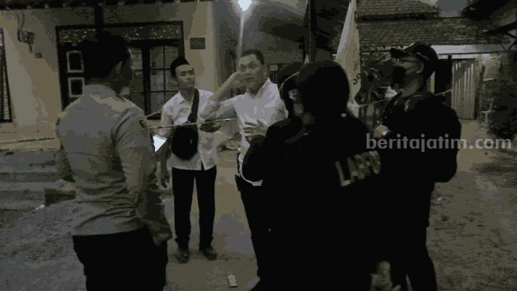 Ini Identitas Kerangka Manusia Yang Terkubur di Blitar Tim Forensik RS Bhayangkara melakukan olah TKP penemuan kerangka manusia di Blitar