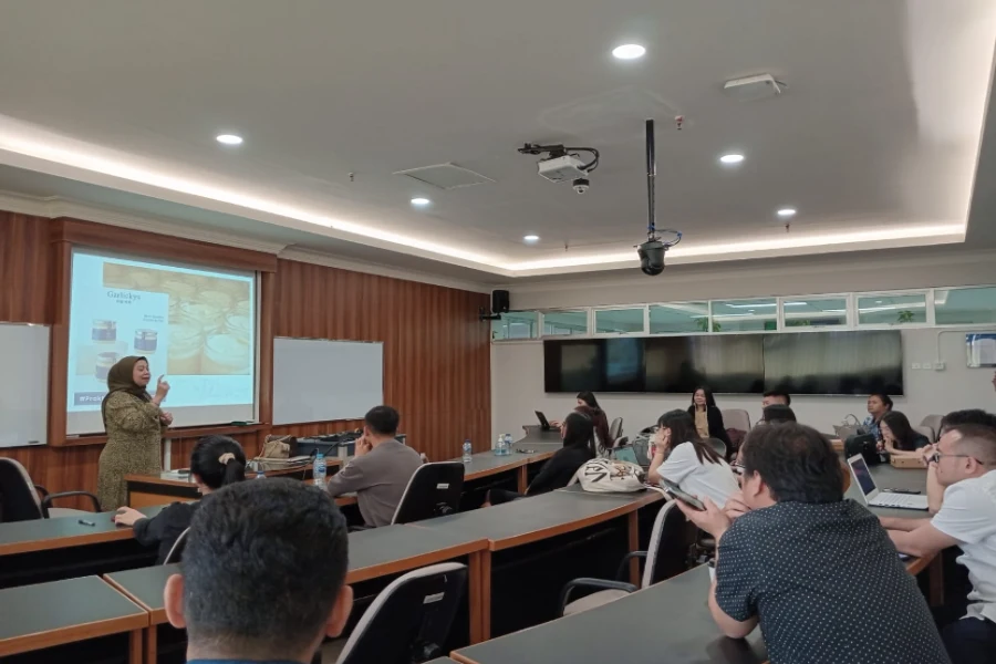 Tim Dosen UK Petra Surabaya Dorong UMKM Perluas Pasar ke Malaysia dan Singapura UK Petra
