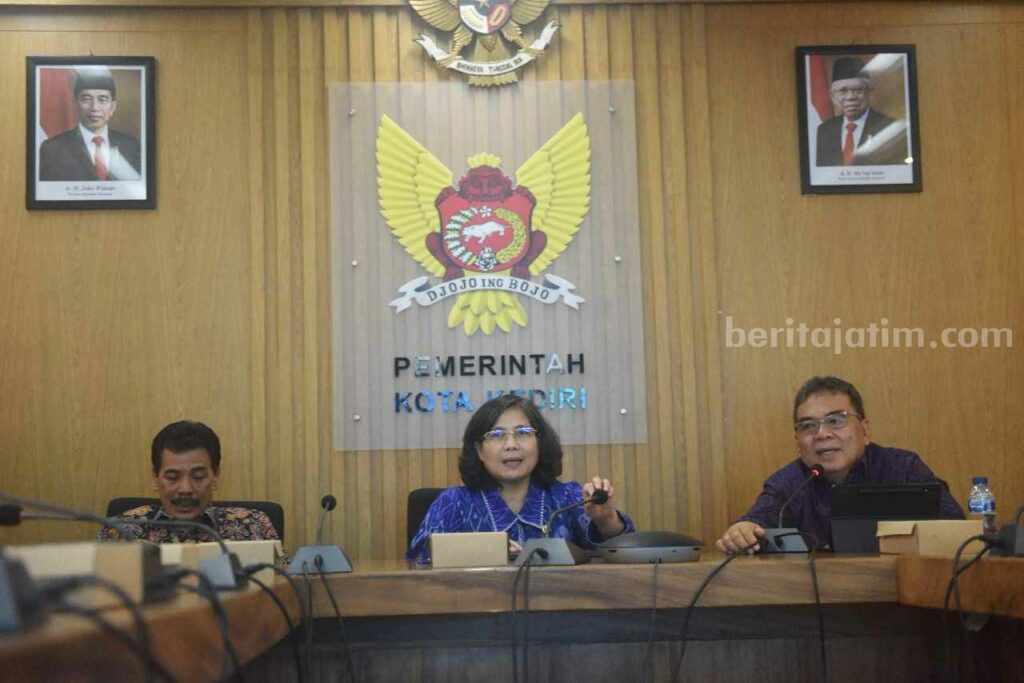 Pj Wali Kota Kediri Dorong Optimalisasi Penyerapan Anggaran WhatsApp Image 2023-11-09 at 18.23.47_11zon