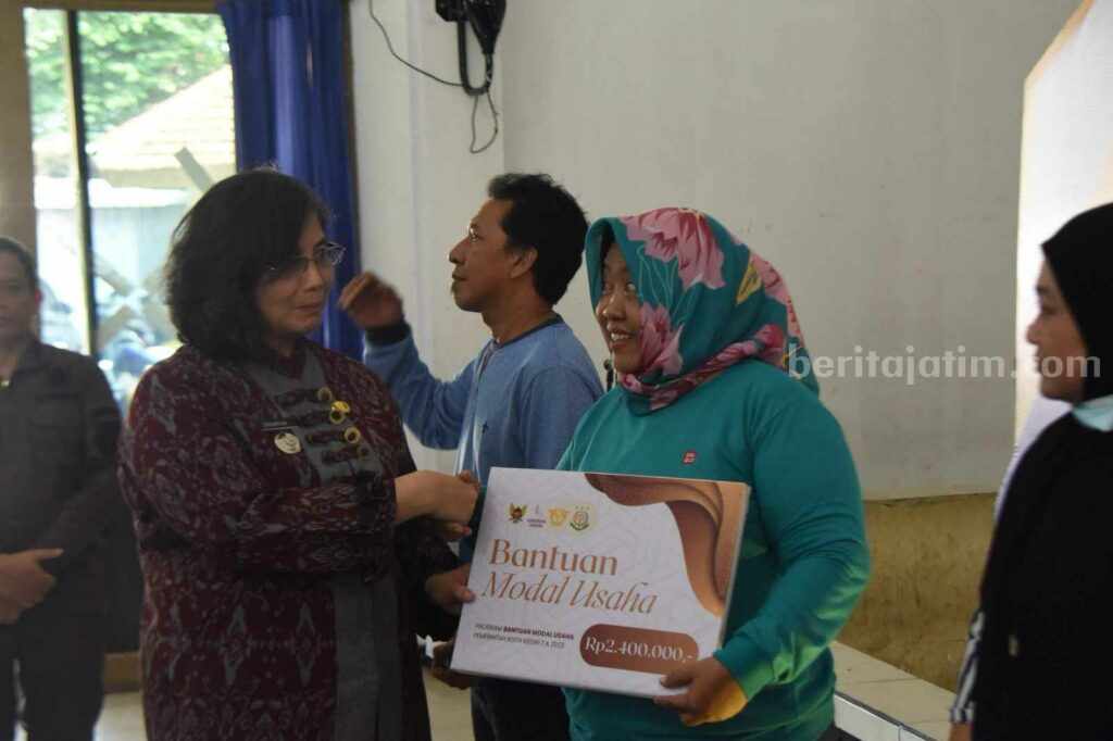 Pj Wali Kota Kediri Ingatkan Pelaku Usaha Jamin Produknya