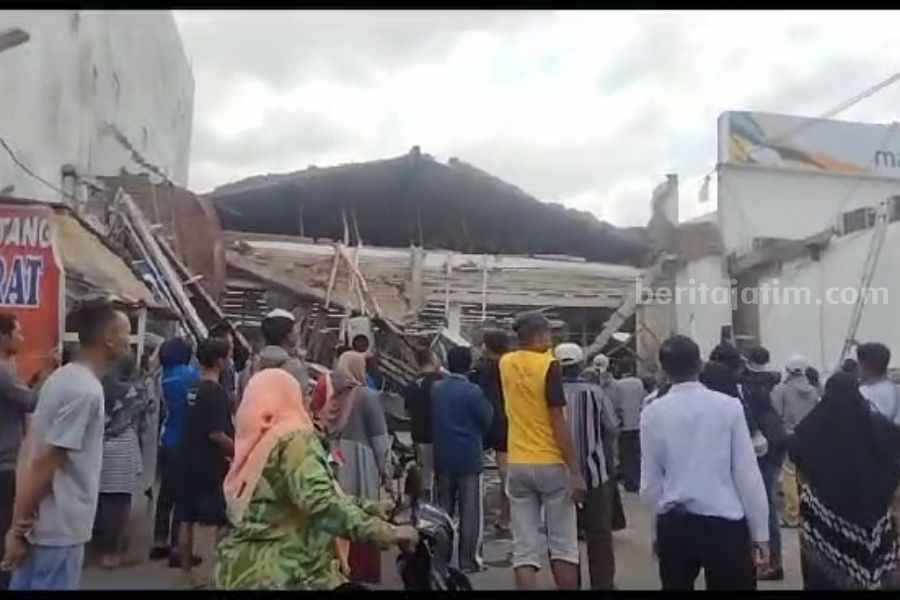 indomaret ambruk