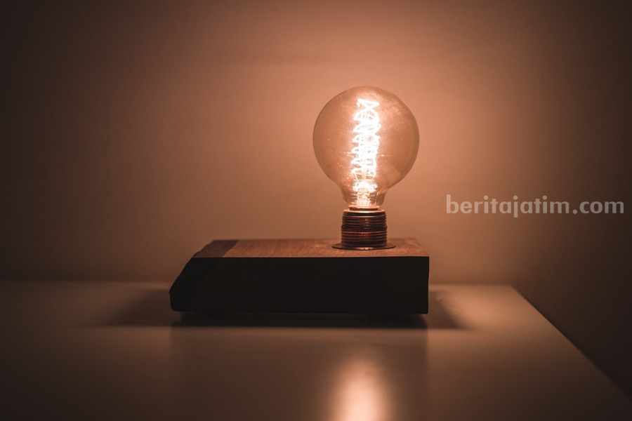 Ilustrasi lampu listrik (Burak The Weekender/pexels.com)