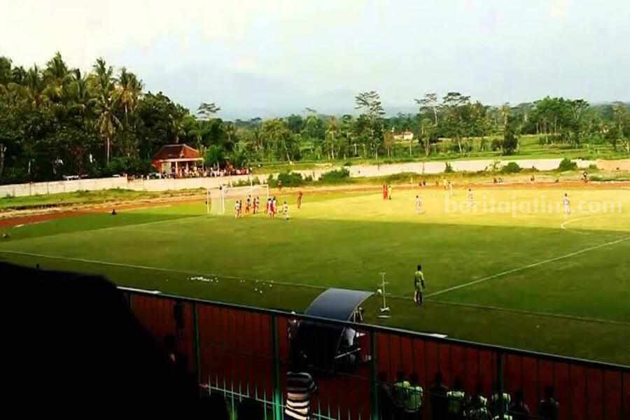 Gelora Penataran Blitar Venue Pertandingan Liga 3 Jatim Caption foto : Stadion Gelora Penataran di Kecamatan Nglegok Kabupaten Blitar