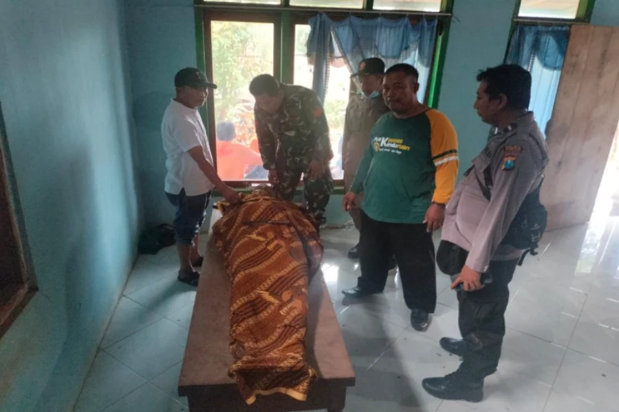 Tersambar Petir