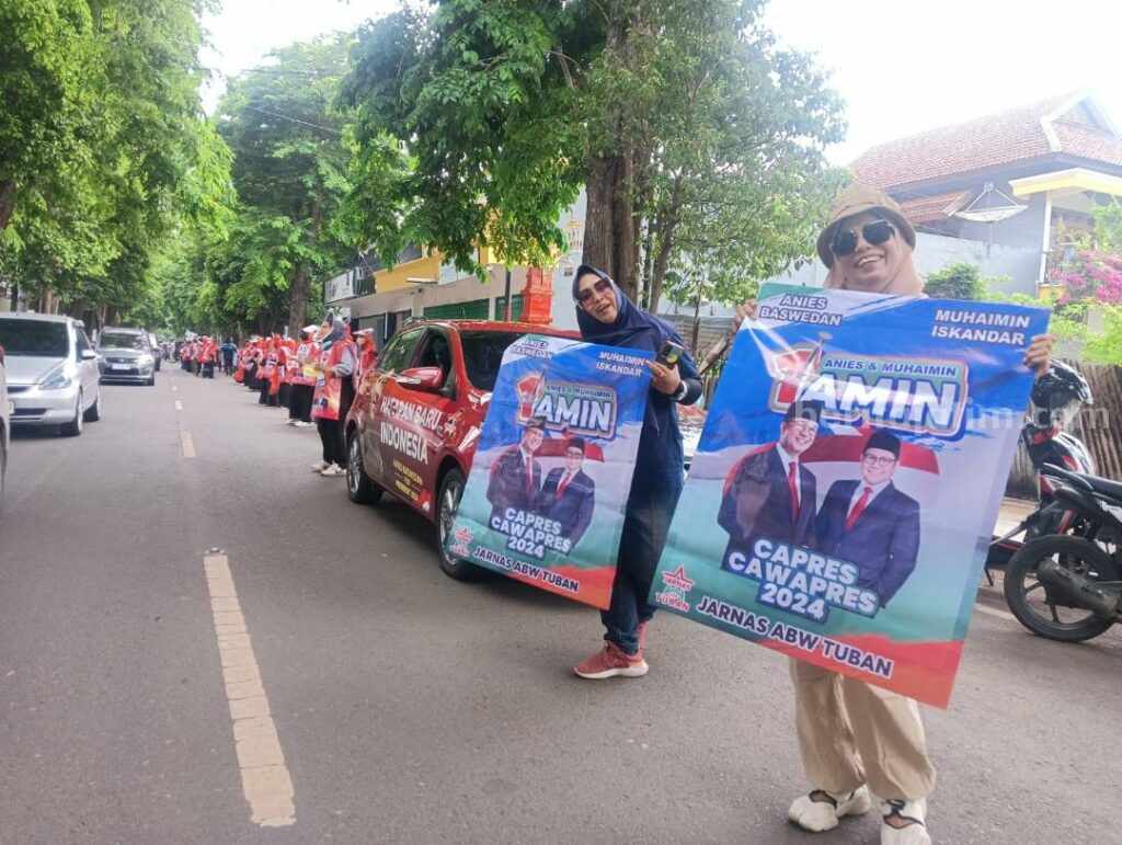 DPD PKS saat menggelar kampanye perdana di Jalan Basuki Rahmad Tuban.