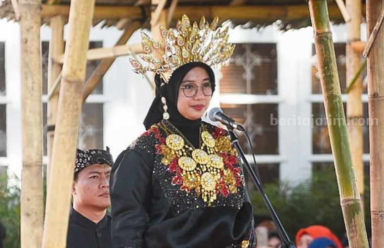 Bupati Banyuwangi Dorong Warga Daftar Hak Cipta KIP Bupati Banyuwangi Ipuk Fiestiandani