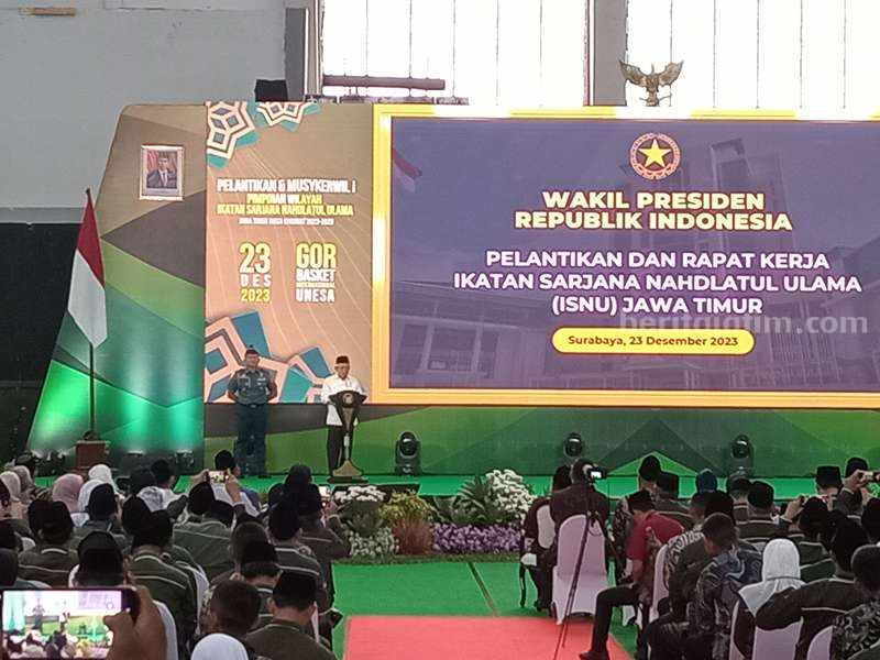 Wapres Ma’ruf Amin: ISNU Punya Tanggung Jawab Wujudkan Indonesia Emas 2045 Wapres RI Ma'ruf Amin memberikan sambutan pada acara Pelantikan dan Musykerwil ISNU Jatim di GOR Basket Unesa, Surabaya.