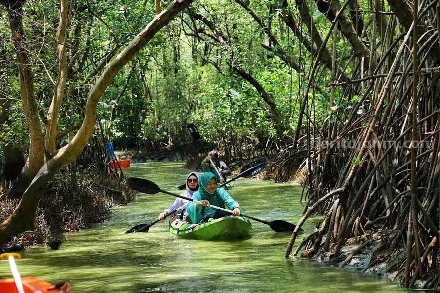 Destinasi wisata Romokalisari Adventure Land Surabaya. (Sumber foto: Instagram/arief_b4z)