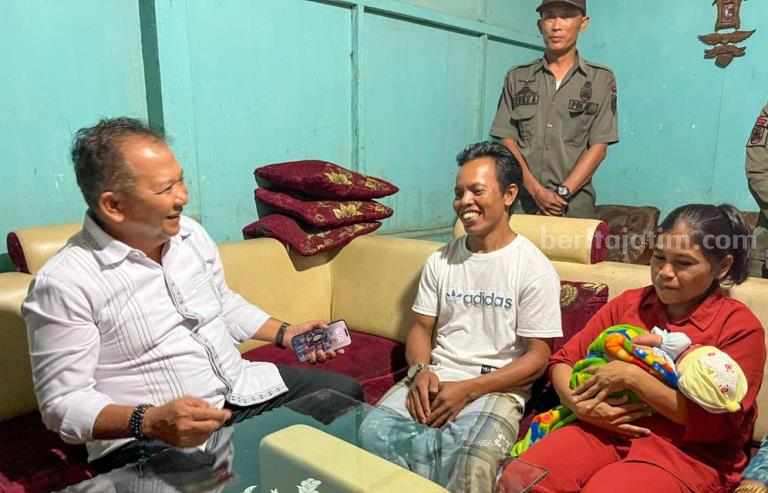 Bupati Jember Menamai Bayi yang Dilahirkan di Tepi Jalan Itu Fatimah Azzahrah