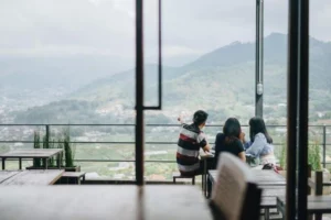 Rekomendasi 4 Cafe di Kota Batu dengan View Pegunungan, Cocok untuk Healing Cafe Kota Batu