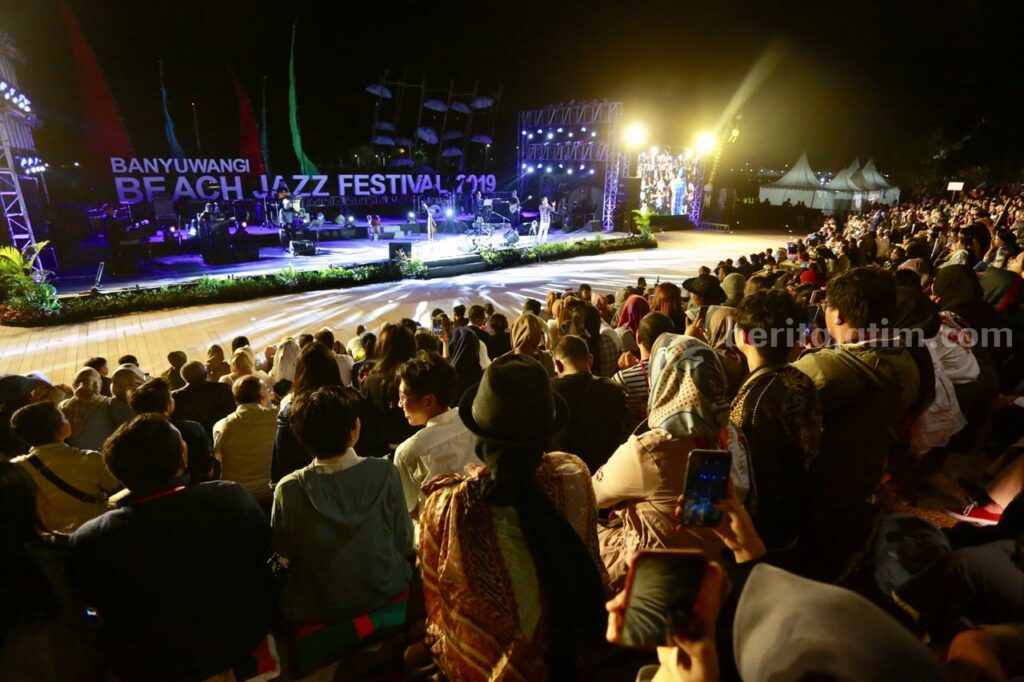 Hadirnya kembali pagelaran musik bertajuk Banyuwangi Beach Jazz Festival bakal menambah geliat wisatawan berkunjung.