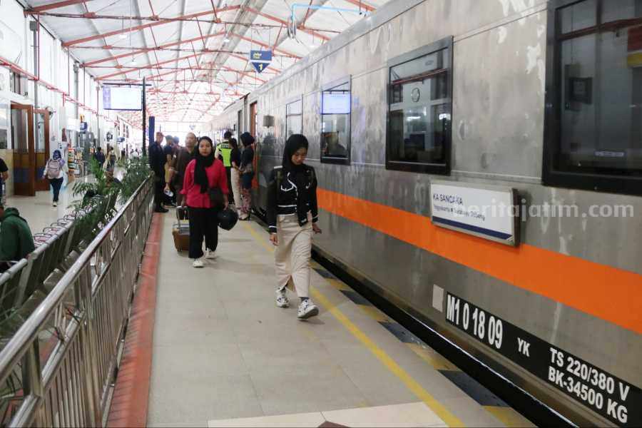 2 KA Terlambat Masuk Madiun Imbas Longsor
