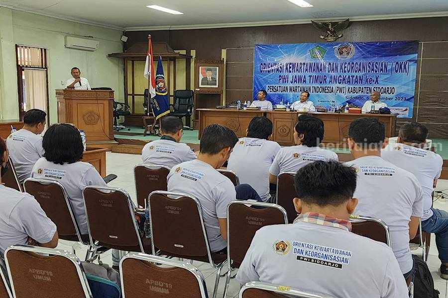 Tingkatkan Profesionalisme Anggota, PWI Sidoarjo Gelar OKK Kegiatan OKK PWI Kab. Sidoarjo di Gedung Graha Delta Kantor Pemkab Sidoarjo