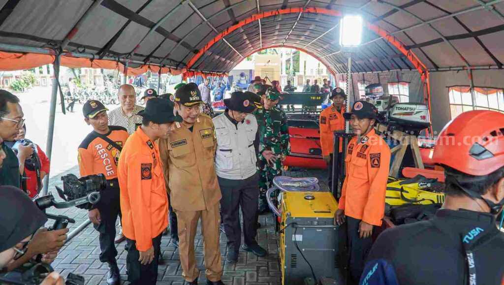 Peningkatan kesiapsiagaan sarana prasarana demi menghadapi bencana alam yang dilakukan oleh Pemkab Lamongan, di Alun-alun Lamongan.