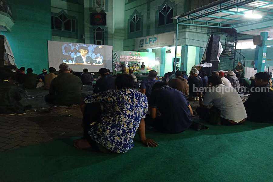 Kantor PKB Jatim Riuh saat Prabowo Ungkit Rekomendasi Anies Jadi Gubernur DKI Suasana nonton bareng debat capres di Kantor DPW PKB, Selasa (12/12/2023). (Foto/ist).