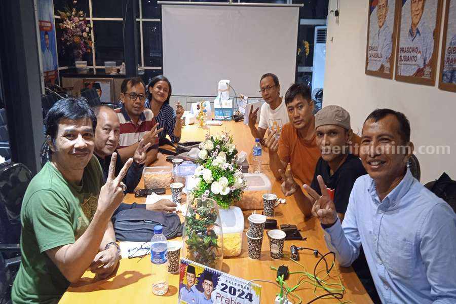 Aliansi Relawan mengadakan diskusi dan nobar debat capres.