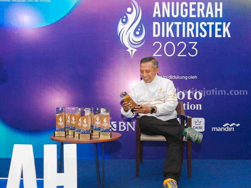 Debut Unesa PTNBH, Borong 9 Medali Anugerah Diktiristek 2023 UNESA