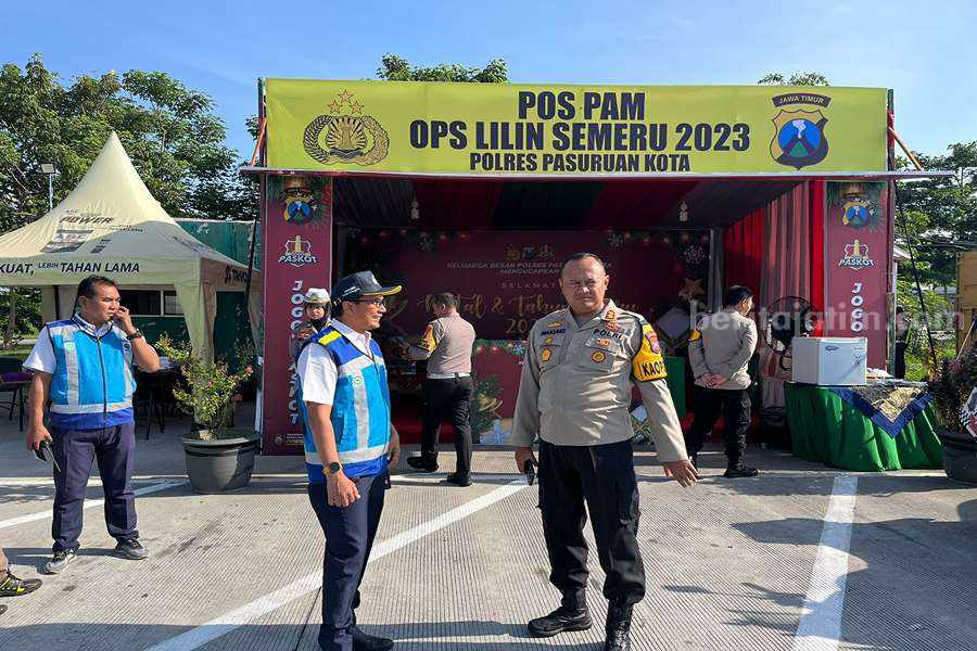 Foto : Kapolres Pasuruan Kota, AKBP Makung Ismojo Jati saat melakukan persiapan di Pos Res Area Sutojayan.
