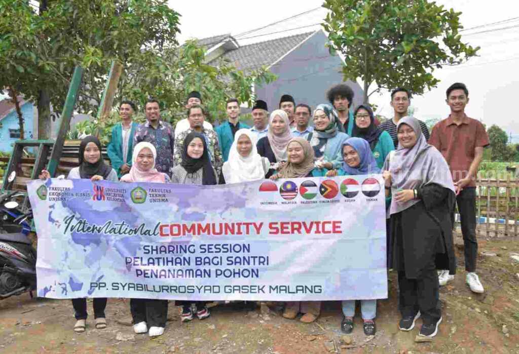FEB Unisma dan UMK Malaysia Sukseskan Green Pesantren