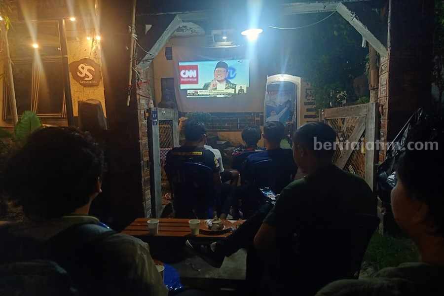 Gen Z Dominasi Nobar Debat Cawapres di Posko AMIN Jatim nobar debat