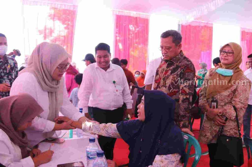 Baksos yang digelar Kemensos RI di kawasan Balong Cangkring, Kecamatan Prajurit Kulon, Kota Mojokerto. [Foto : ist]