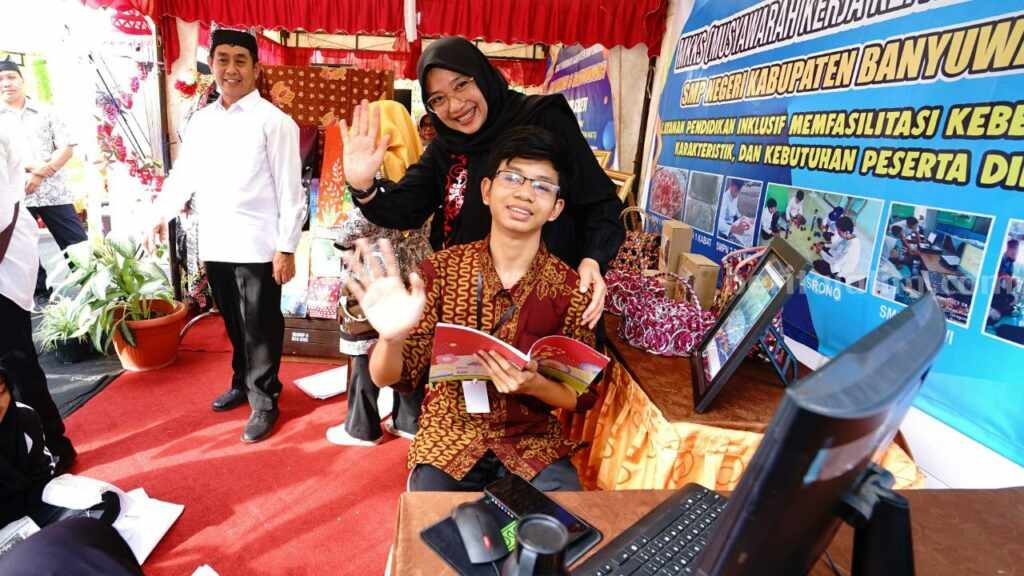 Pameran Karya Disabilitas Banyuwangi di Festival Kita Bisa