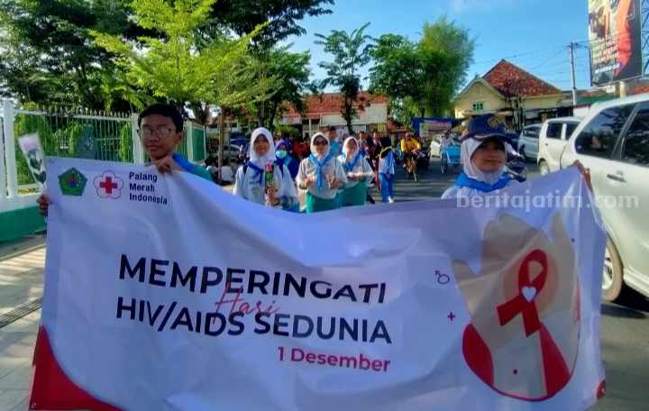 350 Personil KSR dan PMR Sosialisasi Pencegahan HIV AIDS di Pamekasan