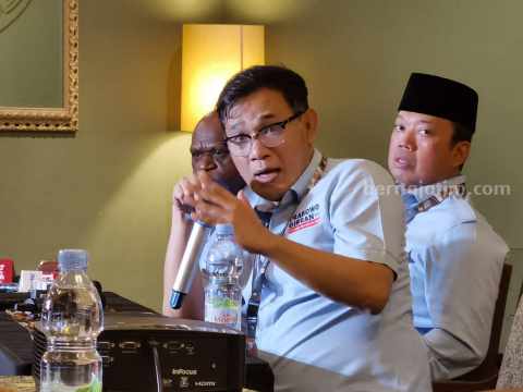 Budiman Sudjatmiko: Aktivis 98 yang Dipenjara, Kini Berseragam Loreng Retret Kabinet Merah Putih Budiman Sudjatmiko
