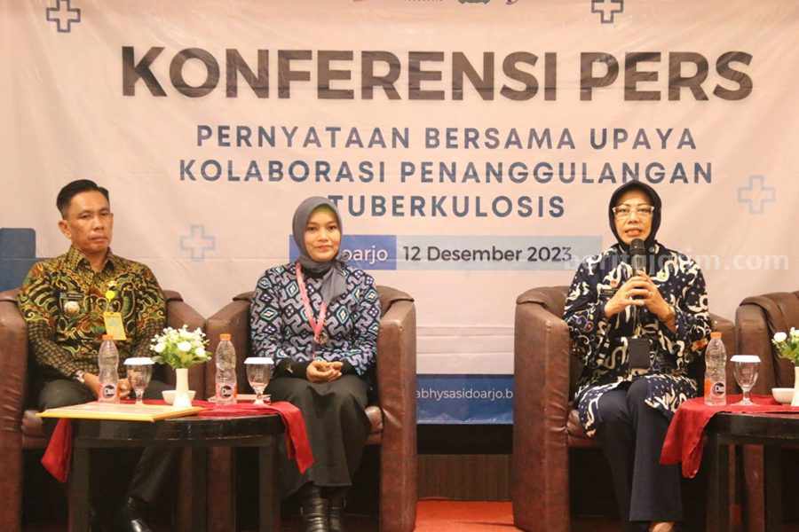 Konferensi pers penanganan TBC bersama.