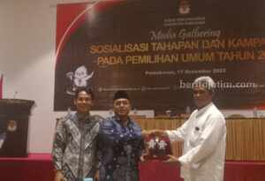 Fungsi Penting Pers dalam Informasi Publik