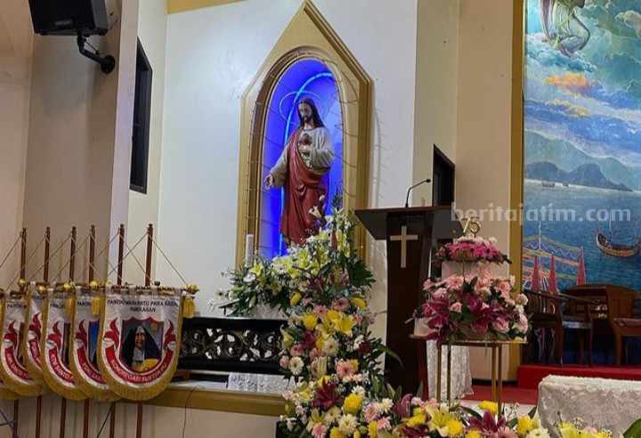 Persiapan Gereja di Pamekasan Sambut Natal 2023