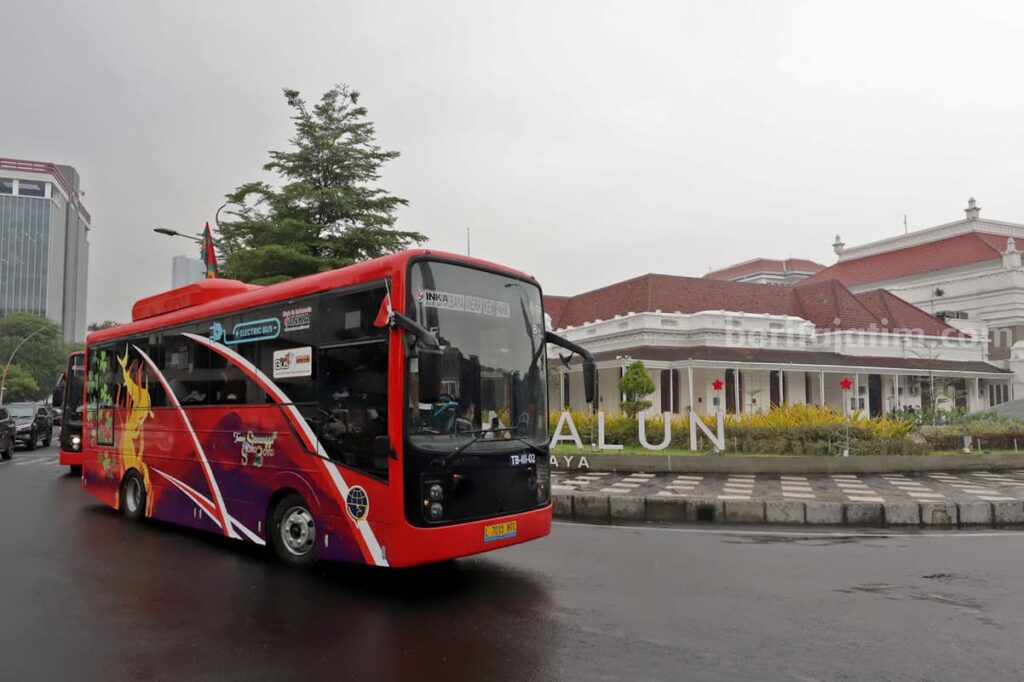 Bus Listrik
