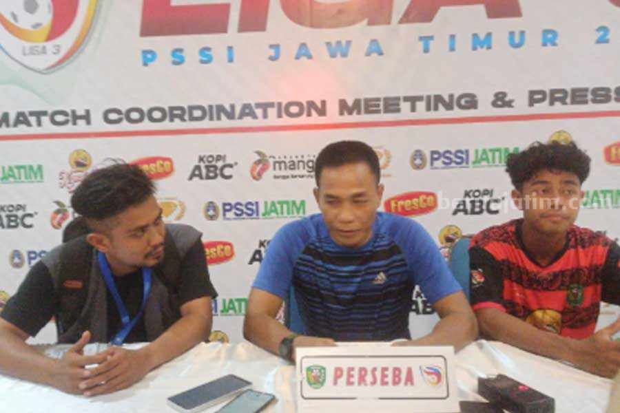 Konferensi pers pasca pertandingan Perssu MC kontra Perseba.